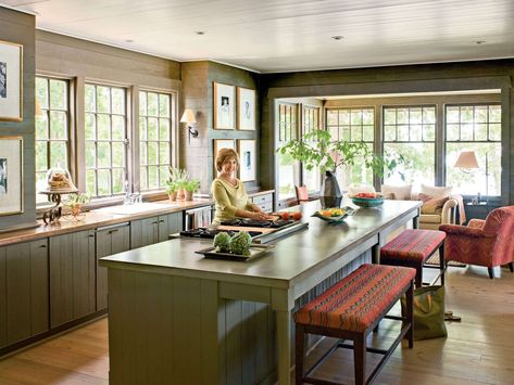 Natural Lake House Kitchen Dream Lake House, Lakehouse Kitchen, Lake House Living Room, Lake Kitchen, Built In Banquette, Lake House Interior, Lake House Kitchen, Cottage Lake, Lake Houses