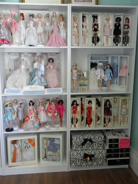 Barbie Storage, Barbie Organization, Shelving Display, Doll Storage, Barbie Room, Play Barbie, Barbie Diorama, Barbie Cake, Im A Barbie Girl