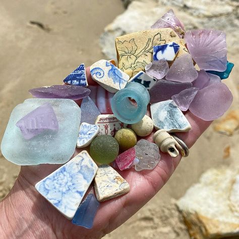 Fi 💜 | The weather was gorgeous today and so was the beachcombing ☀️💜🩵💙🌊 . . #handful #collection #popyacolour #colorful #beachcombing #seaglass… | Instagram Beachcombing Finds, Sea Things, Love The Earth, Cherry Flavor, Sticks And Stones, Beach Combing, Beach Glass, Color Textures, Bits And Bobs