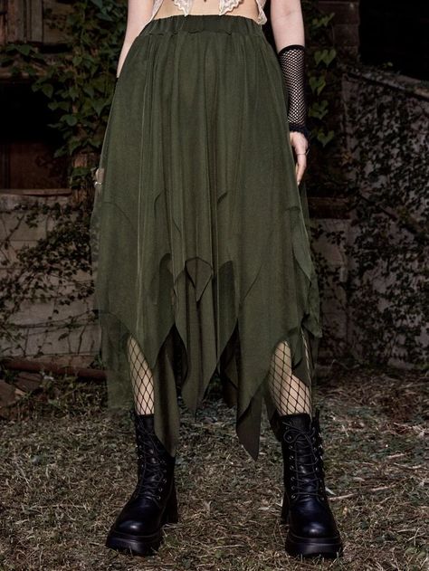 Renisance Fair Skirt, Swamp Fairy Outfits, Green Witch Clothes, Forest Goth Outfits, Renn Faire Fairy, Green Clothing Aesthetic, Druid Aesthetic Clothing, Witch Skirts, Renfest Costume Women