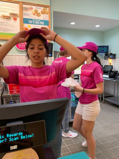 Teen First Job Aesthetic, Working At A Job Aesthetic, Tropical Smoothie Aesthetic, Summer Work Aesthetic, Teen Working Job Aesthetic, Working Job Aesthetic, Fun Job Aesthetic, Summer Jobs Aesthetic, Fast Food Job Aesthetic