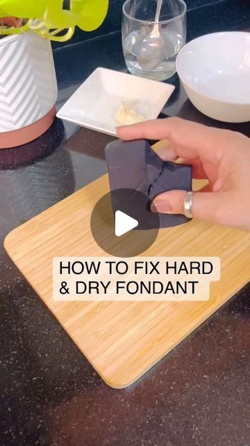 How To Store Fondant, How To Work With Fondant, Vegetable Shortening, Cake Branding, Cling Film, Airtight Containers, Shortening, Fondant Cake, One By One