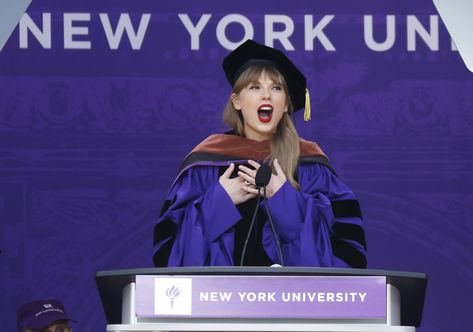 Nyu Graduation, Taylor Swift Web, The Archer, Doctorate, York University, Class Of 2022, Web Photos, Joe Jonas, John Mayer