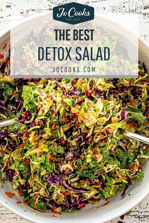 Whip up this vibrant Detox Salad for a delicious way to reset your body! Packed with fresh kale, crunchy seeds, and a zesty homemade dressing. Perfect for post-holiday rejuvenation! 🥗 #DetoxSalad #HealthyEating Kale Detox Salad, Classy Recipes, Feast Ideas, Golo Recipes, Eating Green, Eating Well Recipes, Jo Cooks, Homemade Detox, Detox Salad