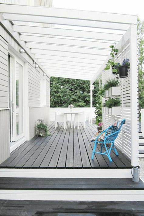 Pergola Privacy, Privacy Deck, Backyard Deck Ideas, Ideas Terraza, White Pergola, Privacy Wall, Wooden Pergola, Backyard Pergola, Deck With Pergola