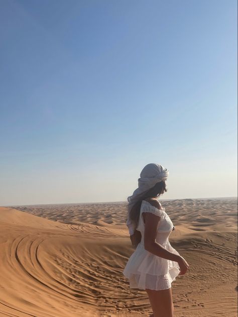 #Dubai#Dessert#Aestethic#Vacation#inspiration#UEA#itgirl#dubaigirl Dubai Dessert, Dubai Girl, Dubai Instagram, Dubai Photoshoot, Bachelorette Planning, Rich Girl Aesthetic, Vacation Inspiration, Pretty Pics, Ig Post