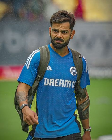 Virat Kohli Hd Images, Virat Kohli Hd, Iphone Wallpaper Stills, Cricket Videos, Lord Shiva Hd Images, Cricket Team, Virat Kohli, Insta Posts, Lord Shiva