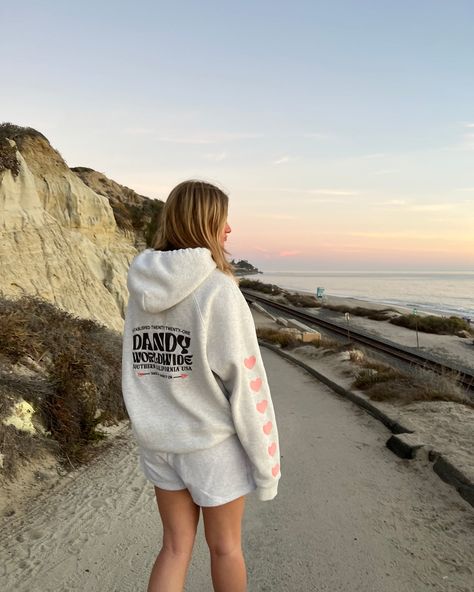 Dandy Worldwide, Heart On My Sleeve, Trendy Outfit Inspo, Beachy Dresses, Heart On Your Sleeve, Watch The Sunset, Trendy Hoodies, Heart Hoodie, Fashionista Clothes