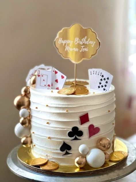 Casino Bday Cake, Casino Royale Cake Ideas, Casino Night Desserts, Casino Bday Party Ideas, Casino Birthday Party Ideas For Men, Vegas 50th Birthday Party, Casino Party Cake, Casino Night Cake, 50th Casino Birthday Ideas