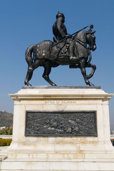 25 May Monday 2020 Mela Haldighati Maharana Pratap, Golden Temple Amritsar, Rajasthani Art, Lake Garden, Artificial Lake, 25 May, Best Travel Quotes, History Of India, Jaisalmer