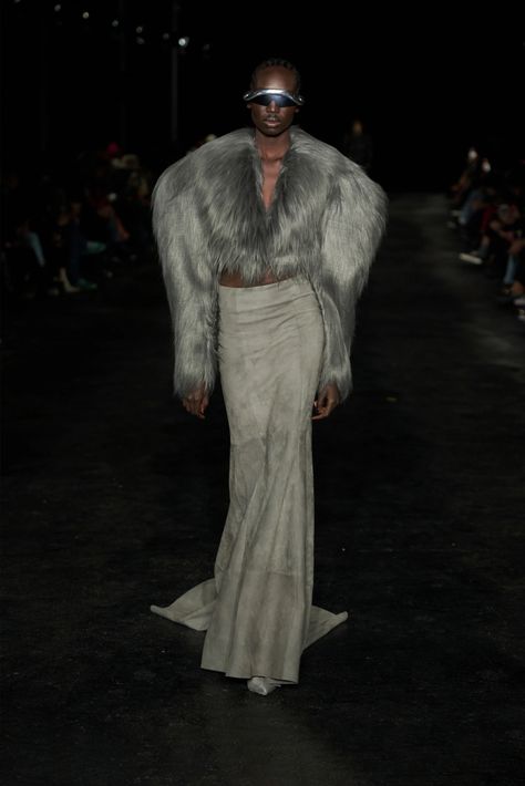 Han Kjobenhavn RTW Fall 2022 [PHOTOS] – WWD Fur Aesthetic, Cropped Fur Jacket, Runway Fashion Couture, Futuristic Fashion, Fur Fashion, Mode Inspiration, Milan Fashion Week, Couture Fashion, Runway Fashion