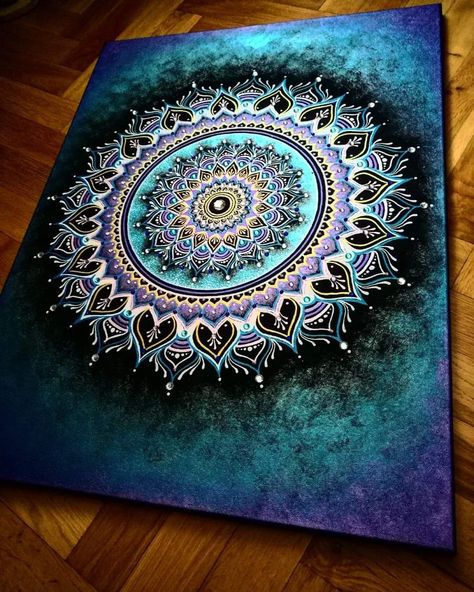 Mandala Painting Canvases, Mandala Art On Canvas, Mandala Paintings, Mandala Doodle, Mandala Art Therapy, Mandala Art Lesson, Mandala Artwork, Mandala Wall Art, Geometric Art Prints