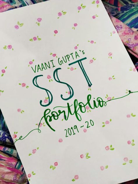 Calligraphy ♥ Cover Page For Portfolio, Learn To Write Calligraphy, Portfolio Calligraphy, Portfolio Design Ideas Student Projects, English Portfolio, Portfolio Cover Design, File Decoration, Presentation Ideas For School, Diy Portfolio