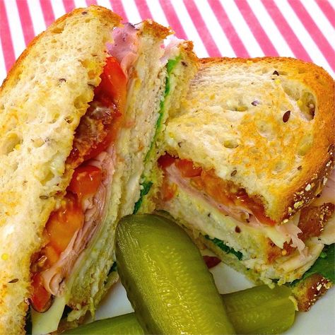 Deli Sandwich Recipes, Deli Sandwiches Recipes, Avocado Panini, Turkey Sandwich Recipes, Club Sandwich Recipe, Sandwich With Bacon, French Dips, Hot Turkey Sandwiches, Bacon Turkey