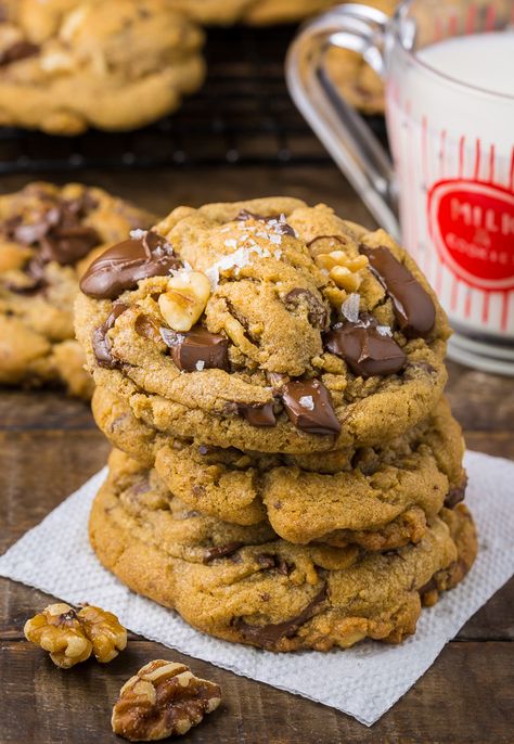 Gooey Brown Butter Walnut Chocolate Chunk Cookies with Sea Salt Cookies Gooey, Half Recipe, Cookies With Sea Salt, Sea Salt Cookies, Chocolate Chip Walnut Cookies, Baker By Nature, Banana Cookies, Walnut Cookies, Cookies Baking