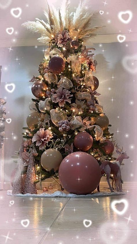 Decoration Ideas Christmas, Glam Christmas Tree, Elegant Christmas Tree Decorations, Tree Decor Christmas, Ideas Christmas Tree, Tree Decorations Christmas, Pretty Christmas Decorations, Christmas Tree Decorating, Christmas Tree Decorating Themes