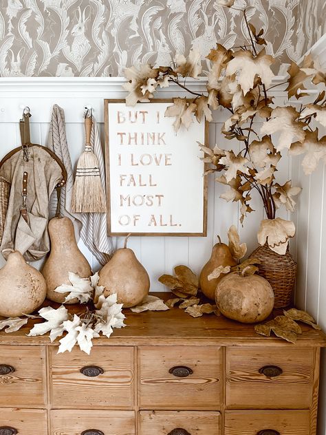 Mudroom Corner, Vintage Fall Decor, Fall Entryway, Halloween Mantel, Neutral Fall Decor, Cozy Fall Decor, Fall Decor Inspiration, I Love Fall, Farmhouse Fall Decor