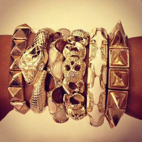 . Arm Party, Gold Bracelets, Stockholm Fashion, Stacked Jewelry, Jewelry Lookbook, Girly Jewelry, Jewelry Inspo, Dream Jewelry, Pretty Jewellery