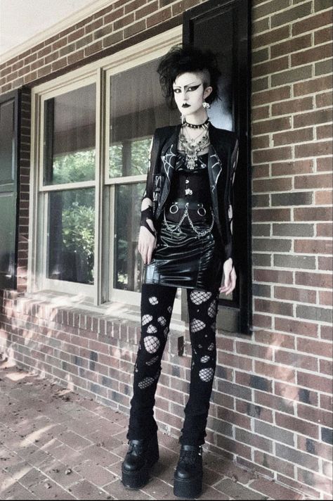 Trad Goth Outfit Inspiration, Deathrocker Fashion, Trad Goth Outfits With Pants, Gender Neutral Goth Fashion, Gothic Everyday Outfits, Deathrock Outfits, Trad Goth Outfits 80s, 80s Trad Goth Outfits, Trad Goth Outfit Ideas