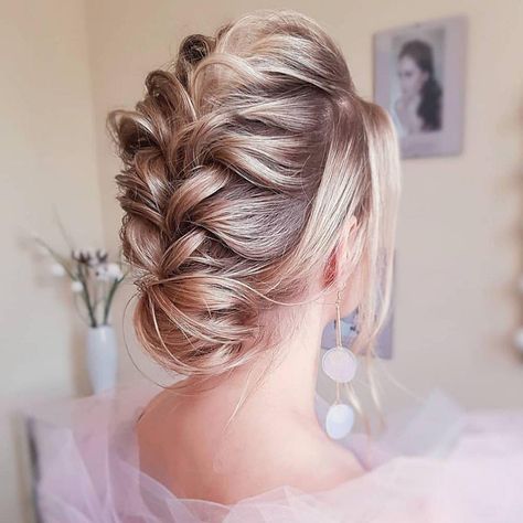 #hairstyles #hair #fashion #haircut #hairstyle #style #love #makeup #haircolor #photography #beauty #model #hairstylist #barber #barbershop #like #men #mua #follow #makeupartist #art #instagood #mensfashion #photooftheday #me #beautiful #cute #menshair #beard #bhfyp Hairstyles Prom, Mother Of The Bride Hair, Trendy Hairstyle, Prom Hairstyles For Long Hair, Hair Homecoming, Wedding Hair Inspiration, Hair Up Styles, Braided Hairstyles Updo, Penteado Cabelo Curto