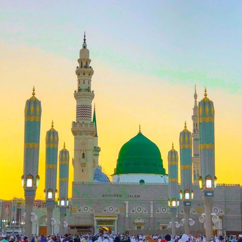 Madina Shareef
Madina hd image
Madina Shareef hd picture
Islamic hd picture
Gumbad e Khazra Madina Images, Madina Picture, Gumbad E Khazra, Madina Shareef, Mecca Kaaba, Fast And Pray, Medina Mosque, Lions Photos, Islamic Wallpaper Hd