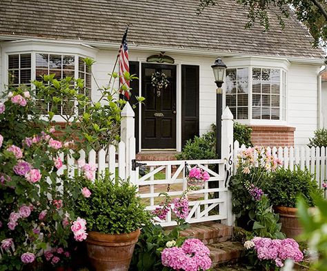 Little details make the difference on enhancing curb appeal for cottage-style homes. 8 House, Painting Shutters, Cottage Exteriors, Cottage Style Home, Cottage Exterior, Front Yard Fence, Cottage Style Homes, Cottage Charm, Front Landscaping