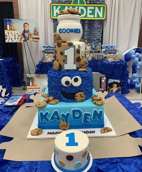 First Birthday Cookie Monster, Sons 1st Birthday Ideas, Son First Birthday Themes, Cookie Monster Birthday Theme, 1 St Birthday Ideas, Cookie Monster First Birthday Party, Cookie Monster Party Food, First Bday Party Ideas Boy, Cookie Monster Birthday Cake