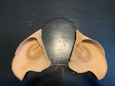 Dobby The House Elf Costume Diy, Make Elf Ears, Dobby Ears Diy, Dobby Costume Women, Making Elf Ears, Painted Elf Ears, Diy Dobby Ears, Dobby Costume Diy, Dobby Halloween Costume