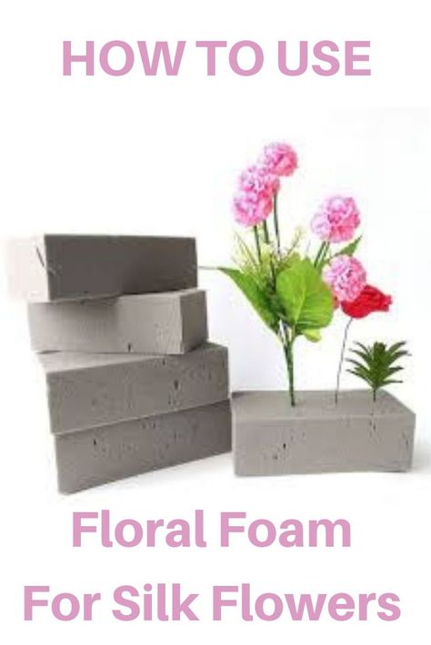 When using floral foam for silk flowers, the foam must be dry and serves the purpose of anchoring and giving shape to the floral display. How To Use Floral Foam, Faux Flower Arrangements Diy, Diy Dried Flower Arrangement, Painted Plants, Flower Arrangement Supplies, Flower Centerpieces Diy, Artificial Flower Centerpieces, Dry Floral Foam, Winter Floral Arrangements