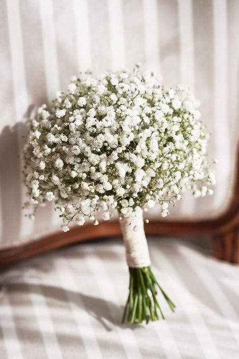 Gypsophila Wedding Bouquet, Wedding Reception Flower Arrangements, Small Bridesmaid Bouquets, Small Bridal Bouquets, Small Wedding Bouquets, Flower Arrangements Wedding, Gypsophila Bouquet, Gypsophila Wedding, Italian Weddings