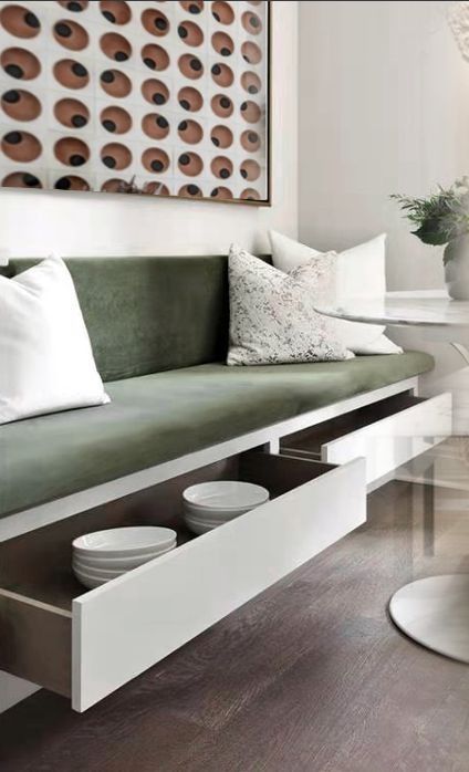 Modern Kitchen Sofa Trends 2024: Stylish & Comfy Seating Ideas Window Seat Ideas, Dining Room Banquette, Banquette Seating In Kitchen, Kitchen Sofa, Banquet Seating, Living Tv, Metal Bookcase, Seating Ideas, Booth Seating