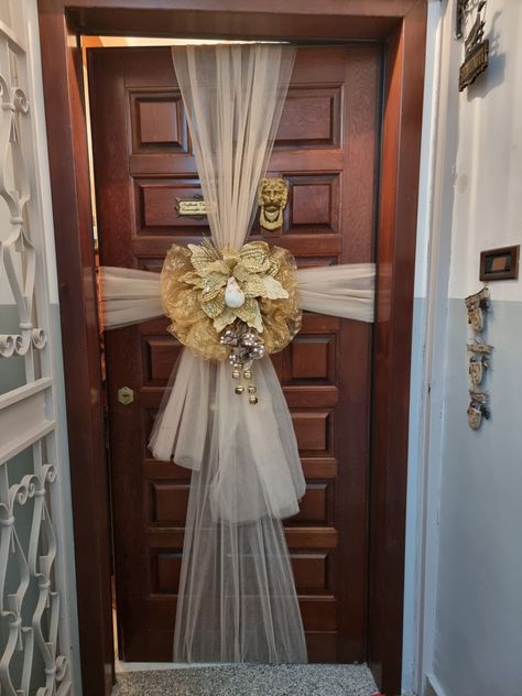 Room Door Decorations, Ideas Navidad, Room Doors, Event Styling, Party Planner, The Door, Ladder Decor, Door Decorations, Wedding Ceremony