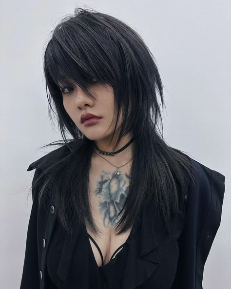 Long Vkei Hair, Vkei Haircut Long, Vkei Haircut Short, Unconventional Hairstyles, Vkei Haircut, Spiky Bangs, Emo Fringe, Spiky Hairstyles For Women, Alternative Haircuts