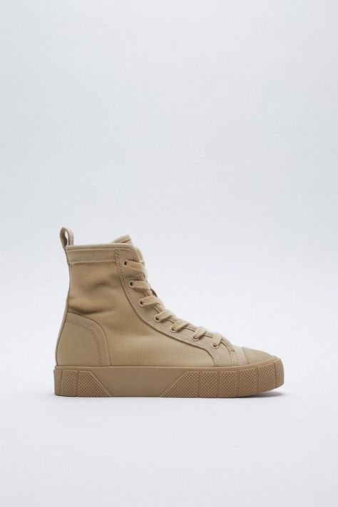 Styling High Top Sneakers, Canvas High Top Sneakers, Zara Outlet, Sleeveless Turtleneck Top, Zara Sneakers, Quilted Outerwear, Zara Spain, Sparkly Heels, Zara New