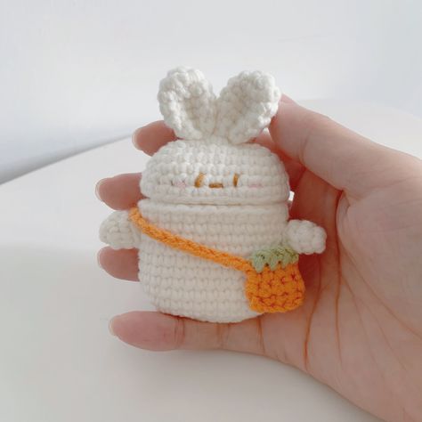 This Rabbit crochet AirPods case is an interesting and cute animals design. You can crochet them gifts for someone special or care. Crochet Case Pattern, Easy Crochet Ideas, Crochet Airpods Case, Crochet Airpods, 100 Crochet Stitches, Rabbit Crochet, Crochet Doll Tutorial, Crochet Case, Crochet Fairy