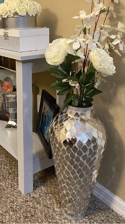 DIY Tall Vase Ideas for Decoration Tall Vase Ideas, Tall Floor Vase Arrangements, Tall Floor Vase Ideas, Diy Tall Vase, Large Vase Ideas, Corner Vase, Floor Vase Arrangement, Flower Vase Ideas, Extra Large Vase