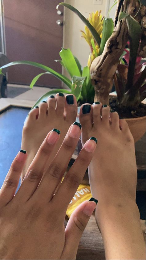 Evergreen French Tip Nails, Emerald Green Nails Short Coffin, Dark Green Pedicure Ideas, Nails Matching Green Dress, Short Nails To Go With Emerald Green Dress, Dark Green Nails Acrylic Short, Black Nails With Green Accent, Green Shirt Nails, Green Nails And Toes