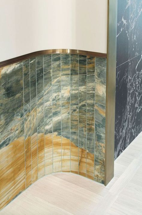 Coloured marble is one of the main trends in luxury interior design during 2017. From Concept Store Hamburg Pattern Stone, Wall Pattern, Joinery Details, Curved Walls, Style Deco, Wall Finishes, Design Del Prodotto, Marble Wall, Marble Tiles