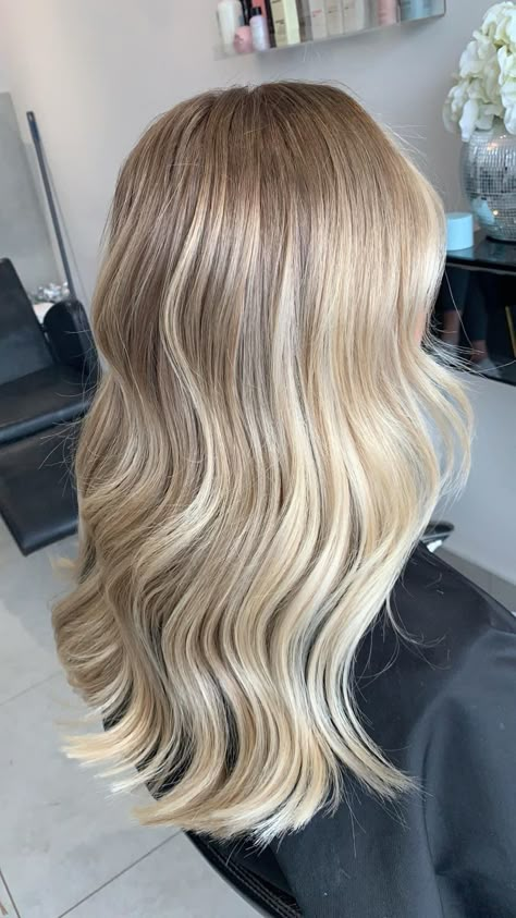 Dimensional Vanilla Blonde Balayage, Soft Butter Blonde Hair, Dark Blonde Root Smudge, Natural Warm Blonde Hair, Blonde Balayage Low Maintenance, Vanilla Latte Blonde Hair, Vanilla Almond Butter Blonde Hair, Root Drag Blondes, Super Blonde Balayage