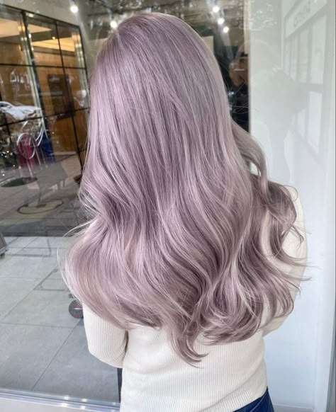 Platinum Lilac Hair, Muted Lavender Hair, Ash Rose Hair, Light Lavender Hair, Lavender Blonde Hair, Blonde Purple Hair, Pastel Lilac Hair, Lavender Blonde, Pastel Lavender Hair