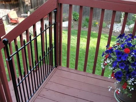 15 Minute Gate : 5 Steps - Instructables Stair Way, Stair Gate, Hexagon Shelves, Deck Stairs, Outdoor Stairs, Metal Pole, Metal Fence, Fence Ideas, Locking Mechanism