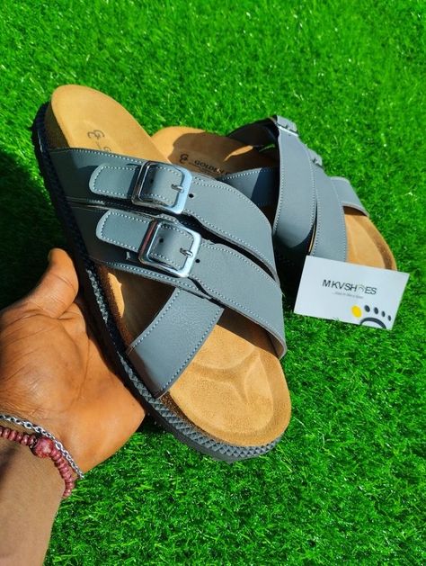 Palm Slippers For Men, Men Leather Sandals Fashion, Palm Slippers, Mens Sandals Fashion, Shoe Makeover, Leather Slippers For Men, African Attire For Men, Fashion Shoes Sandals, Sandals For Men