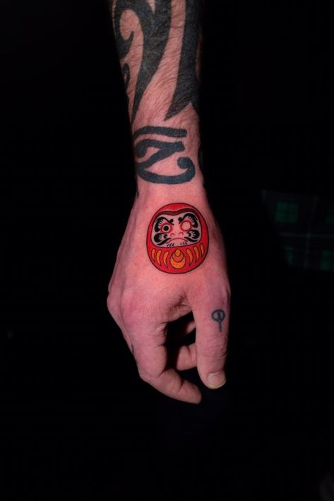 Daruma Doll Drawing, Tattoo In Color, Daruma Tattoo, Tebori Tattoo, Roman Numeral Tattoos, Doll Drawing, Daruma Doll, Asian Tattoos, Arm Band Tattoo