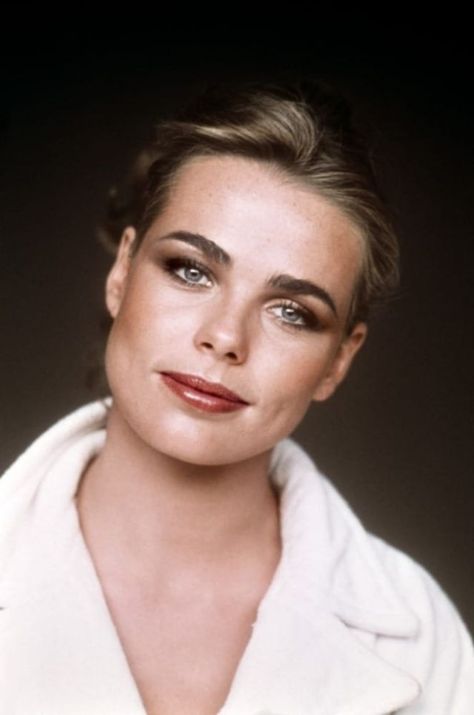 Margaux Hemingway, Mariel Hemingway, Dree Hemingway, Bernadette Peters, Beauty Natural Products, How To Look Handsome, Feminine Beauty, Cute Woman, Movie Stars