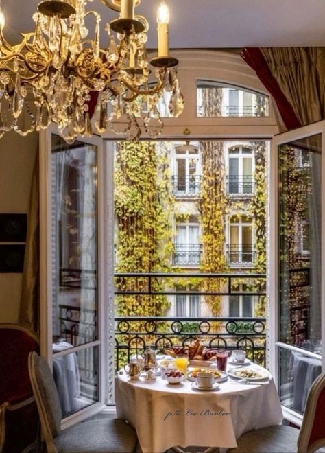 Hotel Plaza Athenee Paris, Hotel Plaza Athenee, Plaza Athenee Paris, Room Images, Plaza Athenee, Laduree Paris, Paris Vibes, Interior And Exterior Design, Happy Week