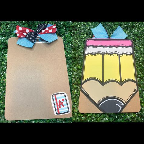 Painted Clipboard Teacher Teacher Gift Pencil Nurse Gift - Etsy Teacher Appreciation Clipboard, Clip Board Decorating Paint, Diy Teacher Clipboard Ideas, Teacher Clip Boards, Hand Painted Teacher Gifts, Painted Crafts To Sell, Teacher Painted Clipboards, Painted Clipboard Ideas, Clip Board Painting Ideas