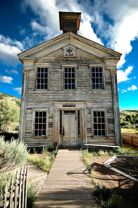 The old school house at Bannack ghost town houses the Montana's oldest Masonic lodge on the second floor.  Ben Pierce photography Old Wooden House, Residence Architecture, Mansion Homes, Old Abandoned Houses, Old School House, Masonic Lodge, This Old House, Old Churches, Abandoned Mansions