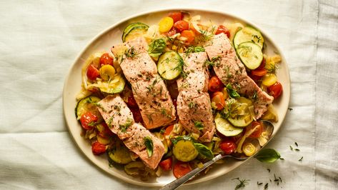 One Pot Fish Dinner Summer Dinner Recipes Fish, Dutch Oven Recipes Dinners, Healthy Dutch Oven Recipes, Dinner Recipes Fish, Shabbat Dinner Recipes, Shabbat Recipes, Poached Fish, Summer Dinner Recipes, Fish Pie