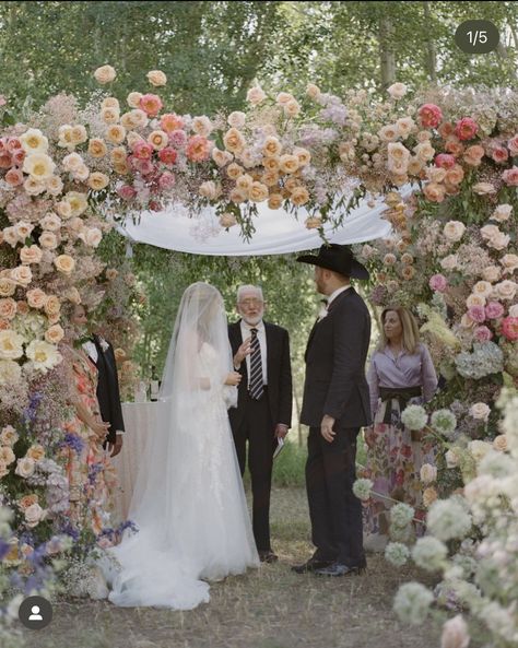 Floral Ceiling Installation Wedding, Spring Chuppah, Whimsical Chuppah, Colorful Chuppah, Flower Chuppah, Wedding Chuppah Flowers, Huppah Wedding, Chuppah Ideas, Floral Chuppah