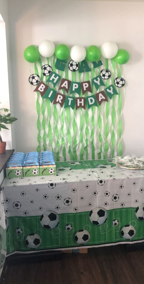 Football Theme Bday Decoration, Simple Soccer Party Decorations, Soccer Birthday Theme Decoration, Diy Soccer Themed Birthday, Football Birthday Party Ideas Decoration, Soccer Birthday Games, Soccer 1st Birthday Baby Boy, Soccer Birthday Party Games, Soccer Birthday Party Ideas Decorations